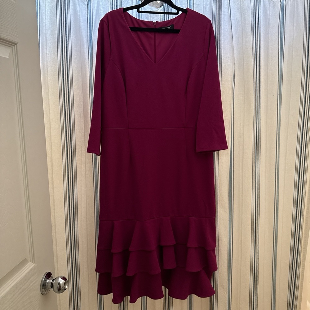 Chic Long Sleeve Burgundy Dress with Ruffle Hem